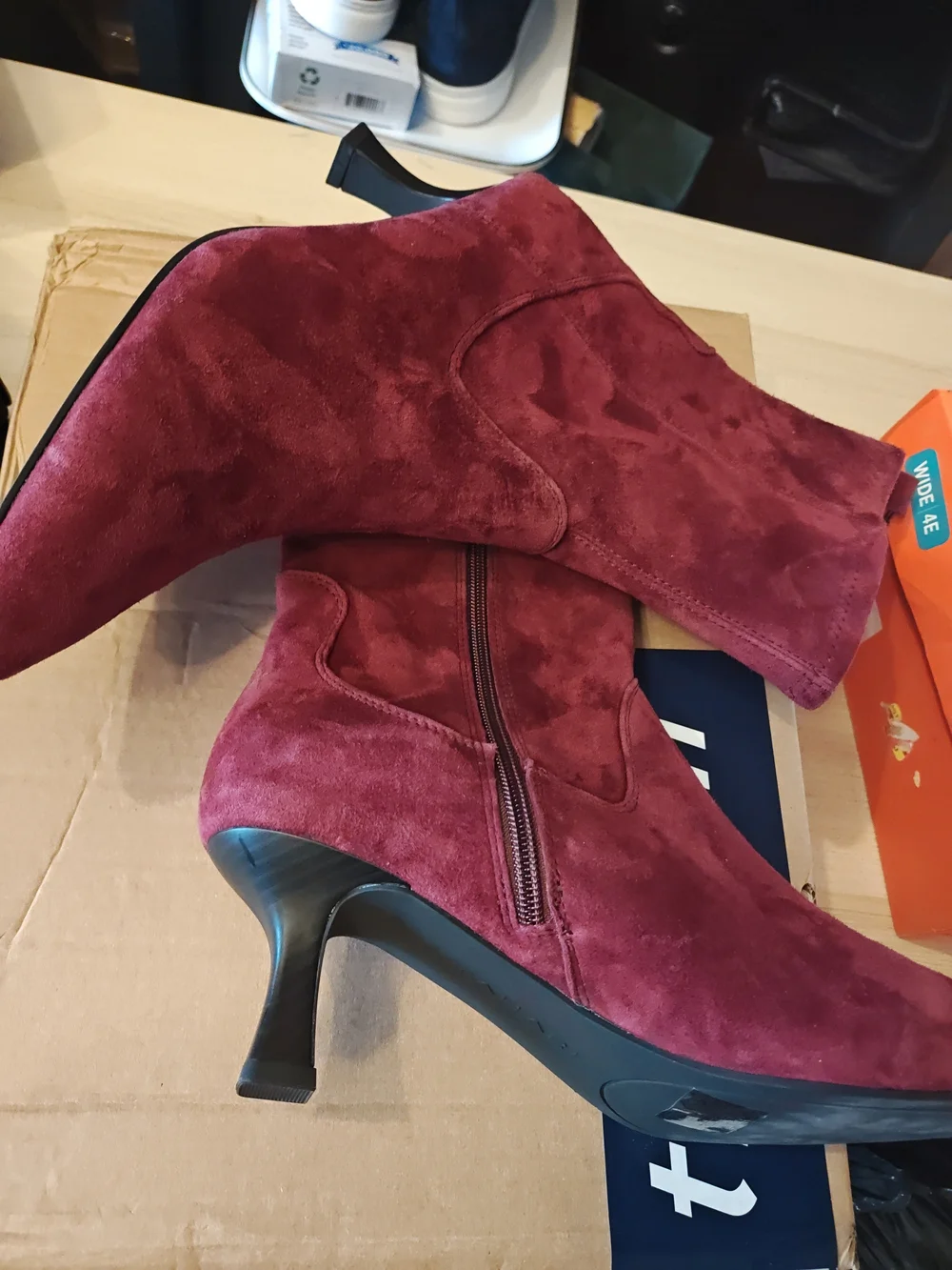 Tahari sleek burgundy